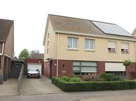 Pastoor van Waesstraat 13, 4721 BA Schijf