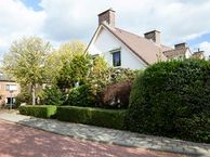 Pastoor Versteegstraat 1, 6687 AH Angeren