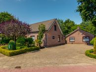 Ettenseweg 25 en 25a, 4714 SZ Sprundel