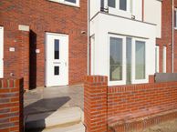 Bruine Bank 17, 1132 LN Volendam