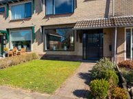 Beatrixlaan 12, 1735 HH 't Veld