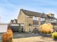 Pastoor J. van Hovestraat 21, 4153 XT Beesd