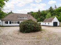 Raboes 16, 1251 AL Laren (NH)