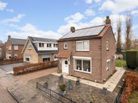 Graaf van Nieuwenaarstraat 2, 4286 AD Almkerk