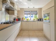 P. Oosterleestraat 20, 4007 WL Tiel