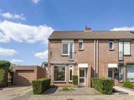 Lepelaarstraat 1, 5941 JE Velden