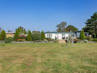 Uitgeesterweg 2 &amp; 2a, 1906 NW Limmen