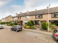 Eikenlaan 17, 3297 XA Puttershoek