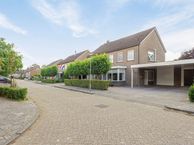 Burgemeester van Claarenbeekstraat 37, 5371 BK Ravenstein