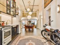 Eerste Van der Helststraat 1-D, 1073 AA Amsterdam