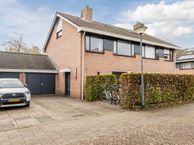 Jacob van Ruisdaelhoek 28, 4907 PN Oosterhout (NB)